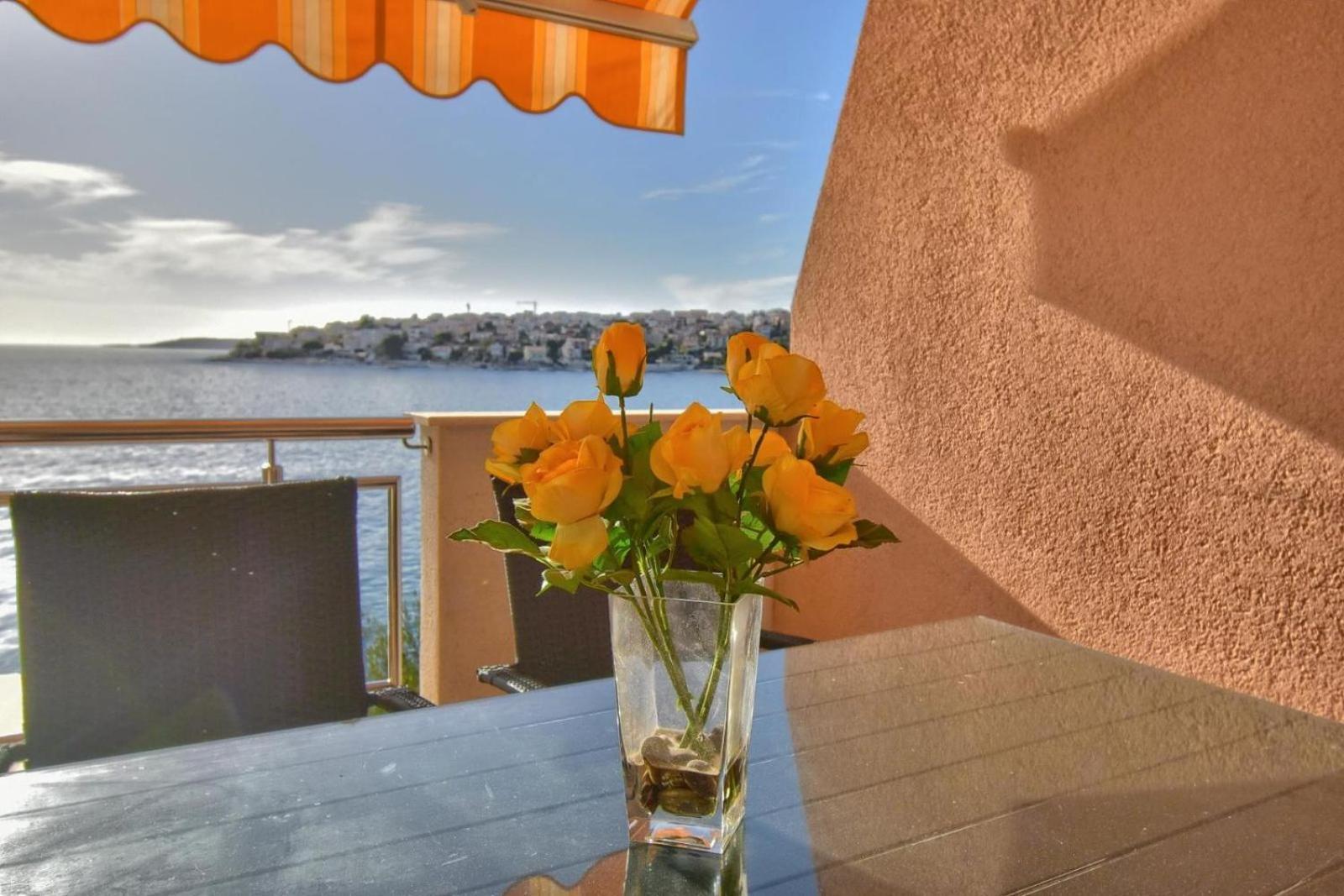 Apartments Dominika Trogir Exteriör bild