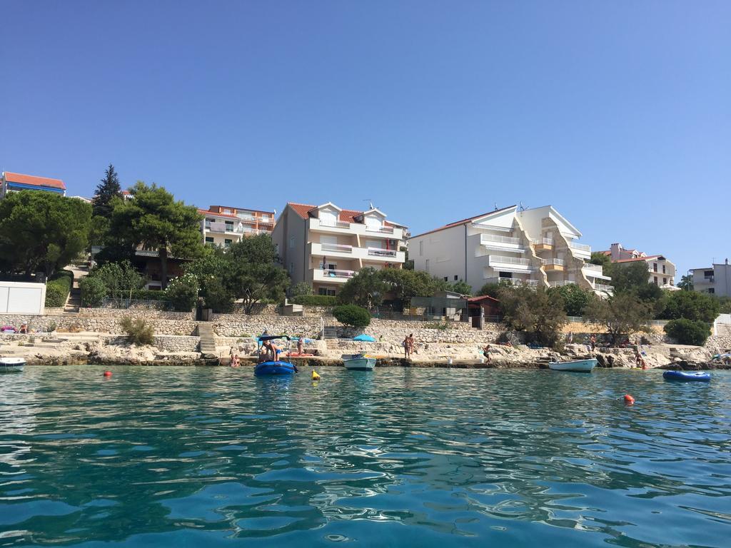 Apartments Dominika Trogir Exteriör bild