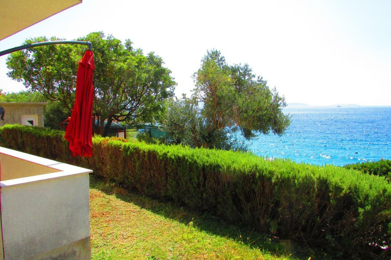 Apartments Dominika Trogir Exteriör bild